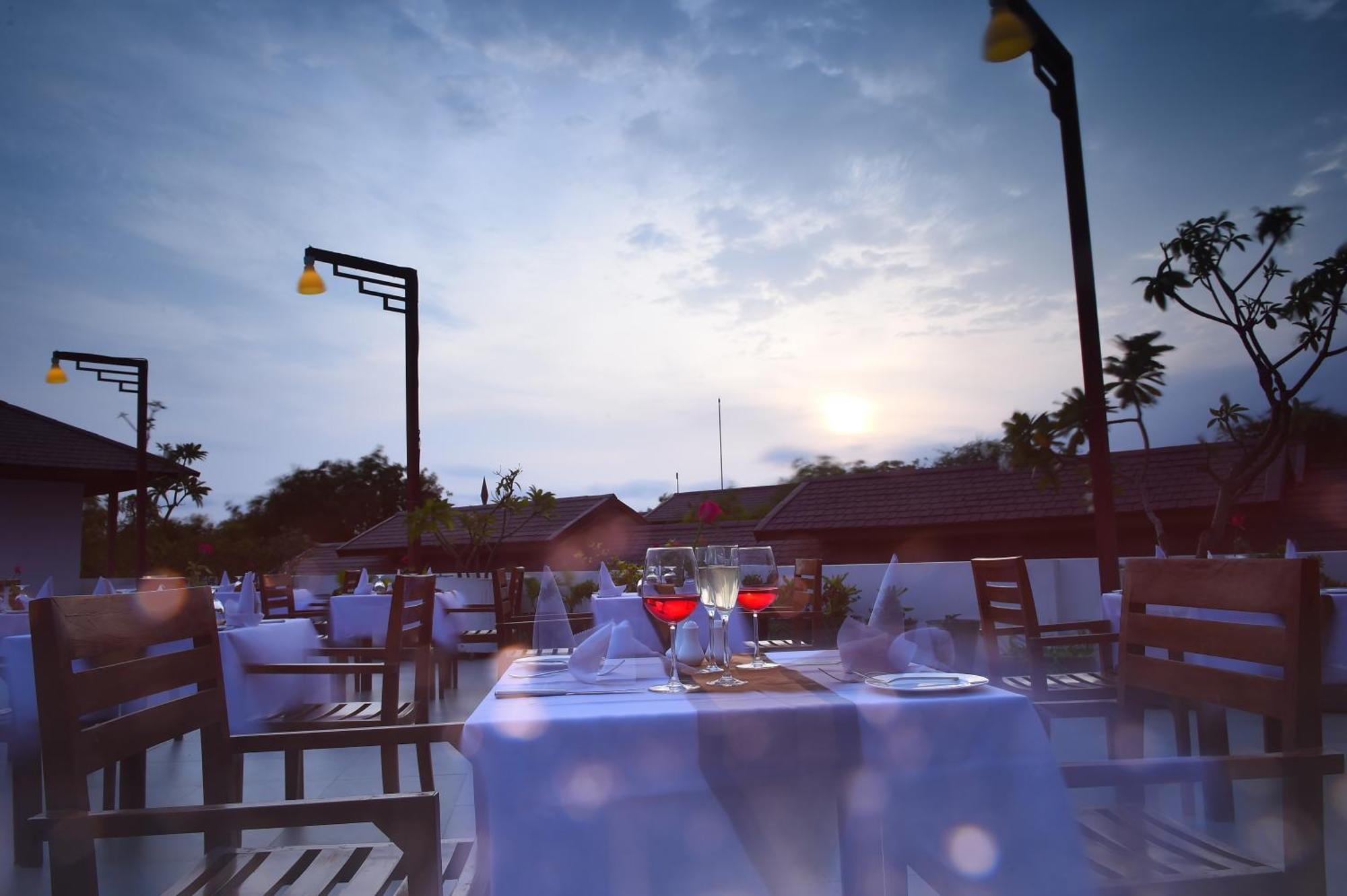 Zfreeti Hotel Nyaung-U Exterior foto